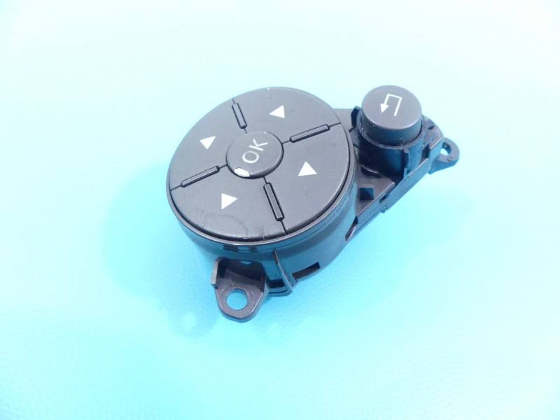 Кнопки керма мультируль Mercedes E W212 A2048210151
