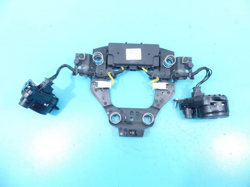 Кнопки керма мультируль Mercedes GLK X204 A2048210051 — фото деталі 3