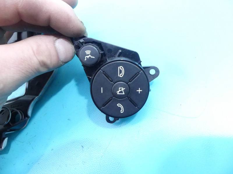 Кнопки керма мультируль Mercedes C W204 A2048210051 — фото деталі 4