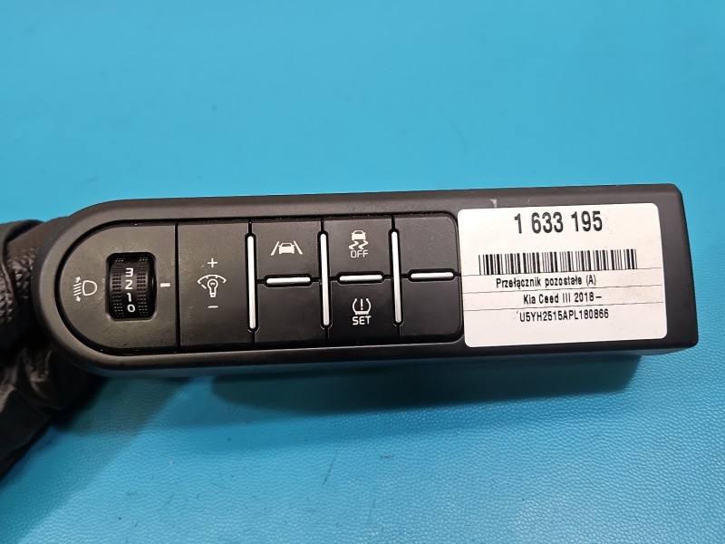 Перемикач кнопка Kia Ceed 93700-J7431WK — фото деталі 2