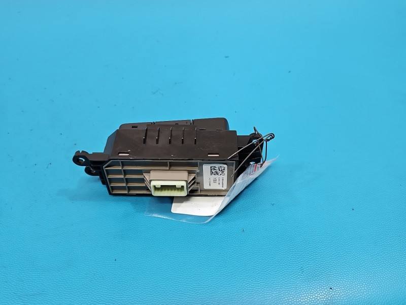 Переключатель кнопка Hyundai Elantra 93700-AABB0 — фото детали 4
