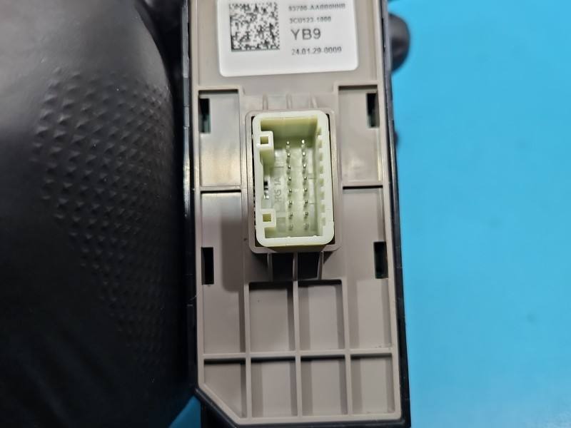 Переключатель кнопка Hyundai Elantra 93700-AABB0 — фото детали 5