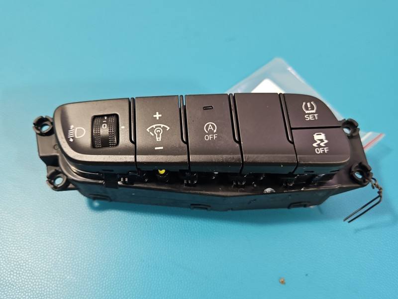 Перемикач кнопка Hyundai I30 93750-G4530