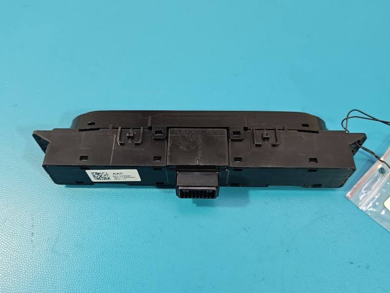 Перемикач кнопка Hyundai I30 93770G4AA — фото деталі 4