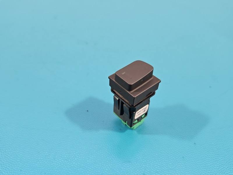 Переключатель кнопка Toyota Proace City 98381606ZD — фото детали 2