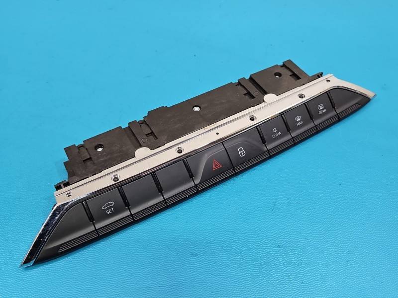 Переключатель кнопка Skoda Octavia 4 5E3925200D