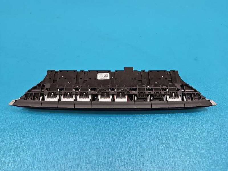 Переключатель кнопка Skoda Octavia 4 5E3925200D — фото детали 3