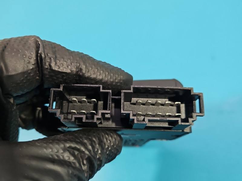 Перемикач кнопка Audi A5 8T 8W0959747B — фото деталі 5