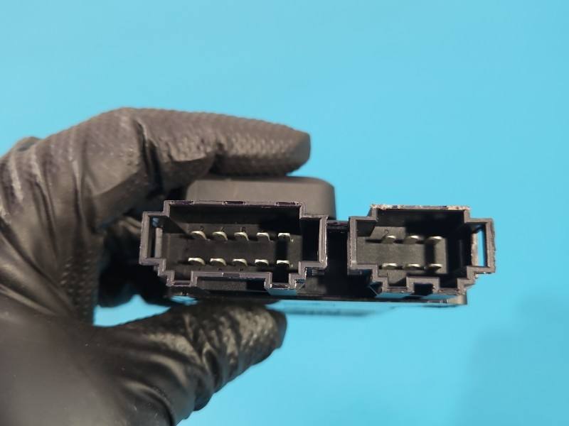 Переключатель кнопка Audi A5 8T 8W0959748B — фото детали 4