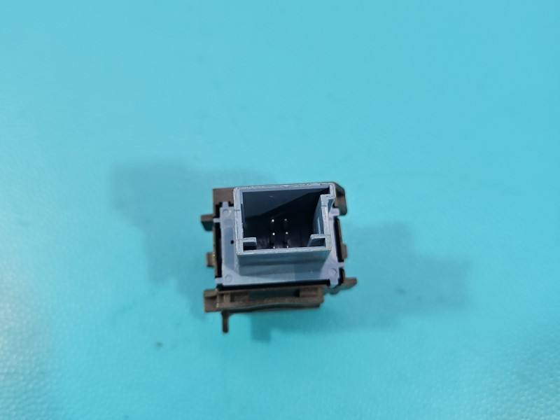 Переключатель кнопка Toyota Proace City 98177358ZD — фото детали 4