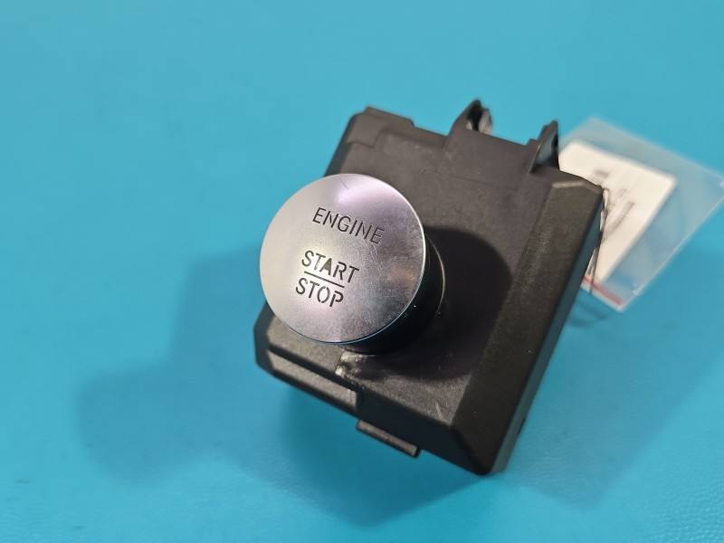 Перемикач кнопка Infiniti QX30 A2469057503