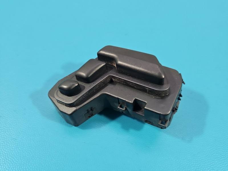 Перемикач кнопка Mercedes ML W166 A1669057700 — фото деталі 2