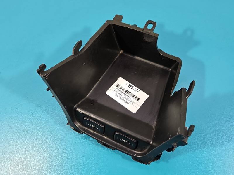 Перемикач кнопка Suzuki Sx4 73828-61M0 — фото деталі 4