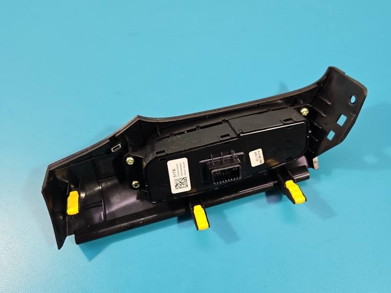 Перемикач кнопка Hyundai I30 3U2100-1300 — фото деталі 4
