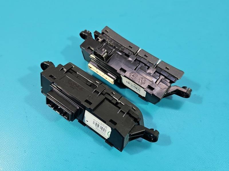 Перемикач кнопка Hyundai I30 93350-G4AF0 — фото деталі 3