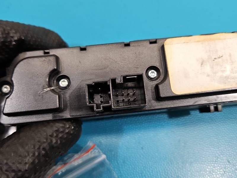 Перемикач кнопка Mercedes ML W164 A1648700551 — фото деталі 8