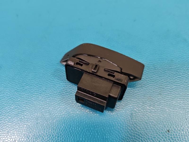 Перемикач кнопка Volkswagen Touran 5TA962125 — фото деталі 3
