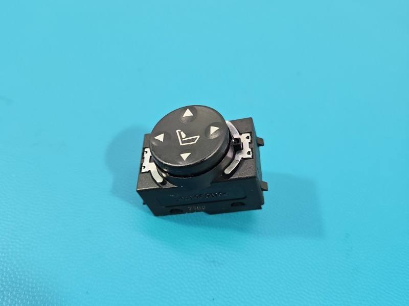 Перемикач кнопка Land Rover Range Rover 8360877 — фото деталі 4