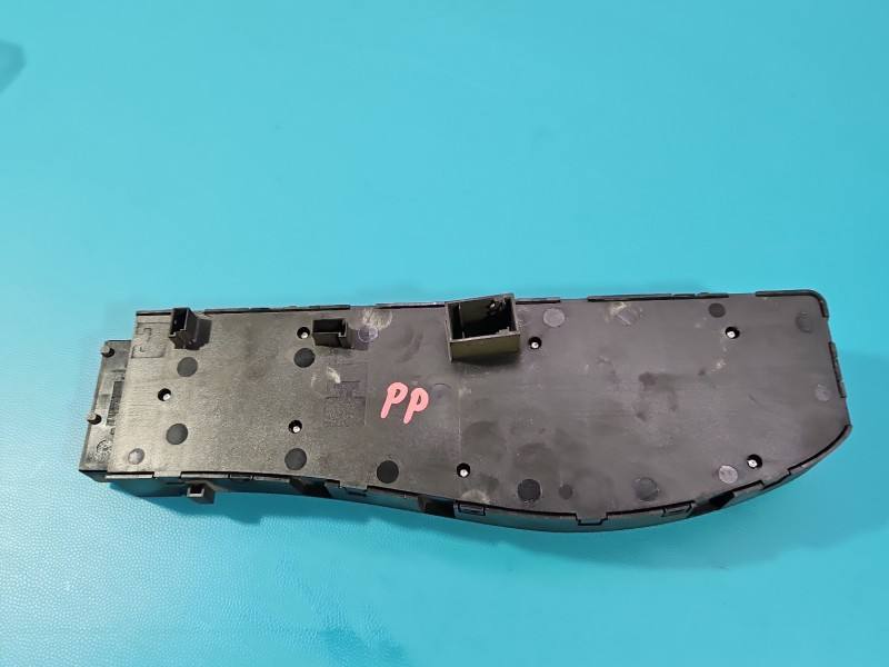 Перемикач кнопка Land Rover Range Rover 8360877 — фото деталі 9