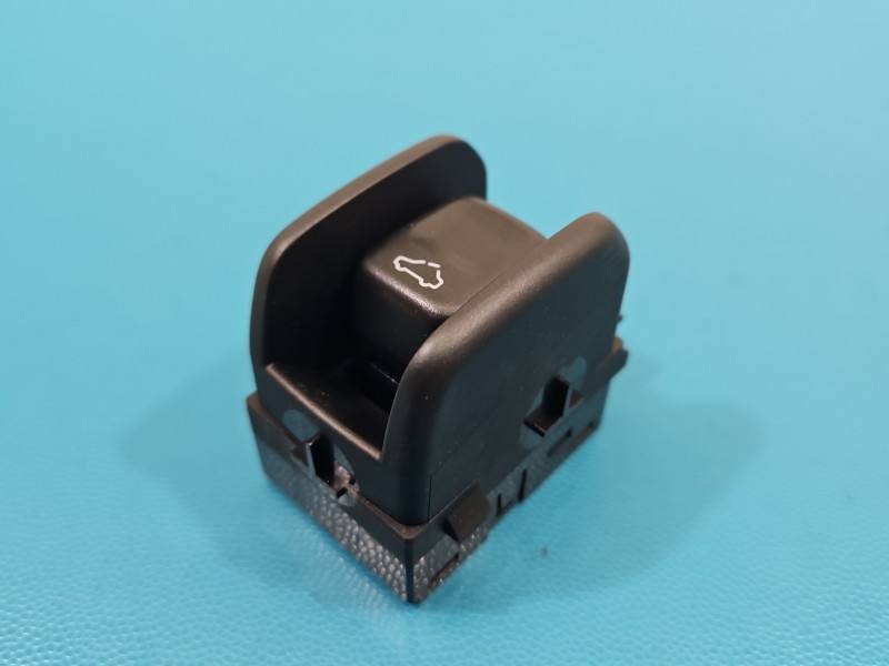 Перемикач кнопка Volvo S60 30798808