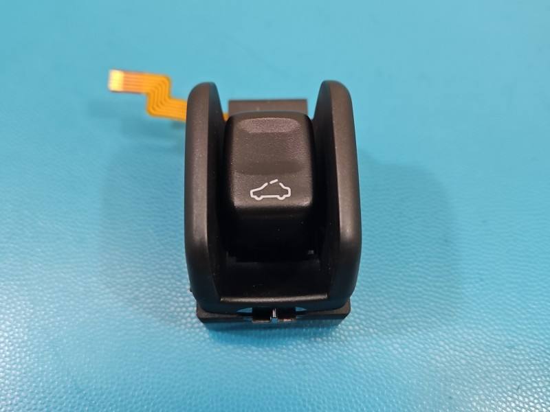 Перемикач кнопка Volvo S60 30798808 — фото деталі 2