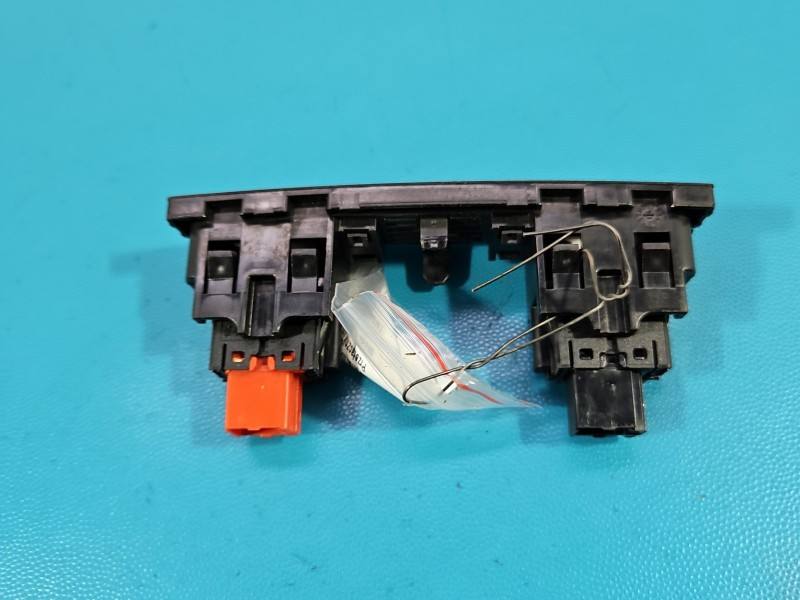 Переключатель кнопка Skoda Octavia 3 P5E0963105A — фото детали 3