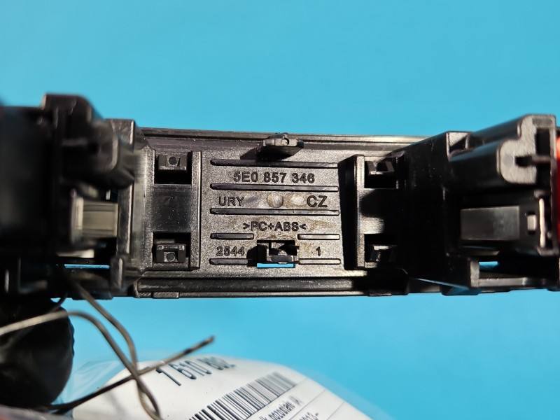 Переключатель кнопка Skoda Octavia 3 P5E0963105A — фото детали 5