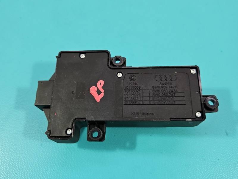 Перемикач кнопка Audi A5 8T 8E0959777A — фото деталі 4