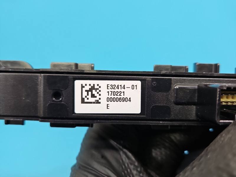 Перемикач кнопка Renault Espace 283E85657R — фото деталі 7