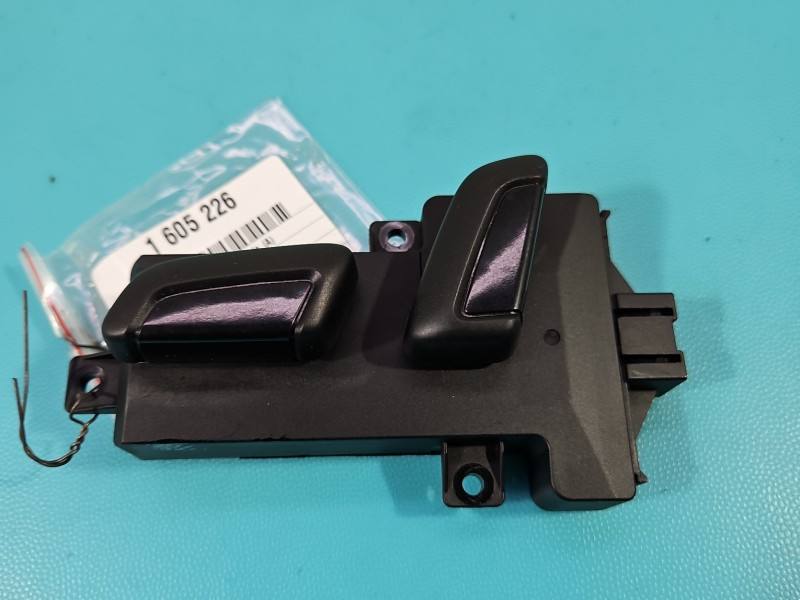 Перемикач кнопка Seat Ateca 8W0959747B