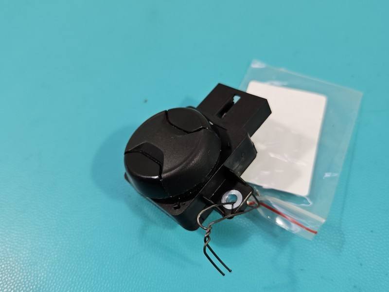 Перемикач кнопка Seat Ateca 5G0959777A — фото деталі 3