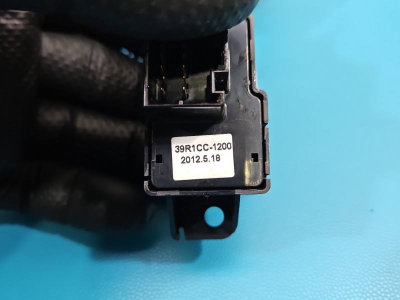 Перемикач кнопка Hyundai I40 93730-3Z150 — фото деталі 5