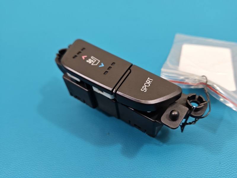 Переключатель кнопка Hyundai I40 93730-3Z100