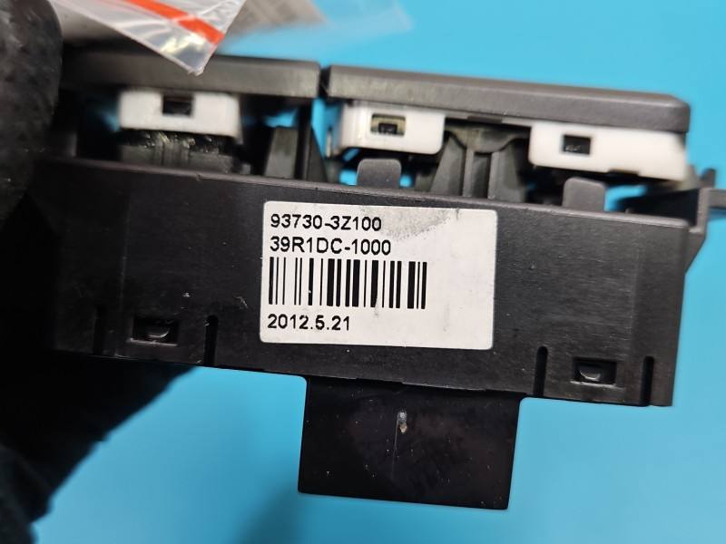 Переключатель кнопка Hyundai I40 93730-3Z100 — фото детали 8