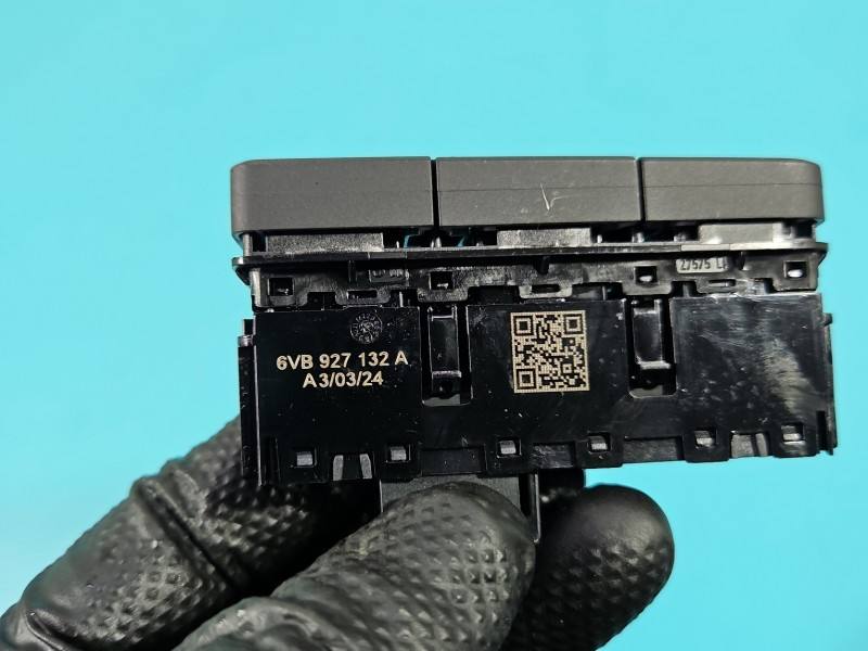 Перемикач кнопка Skoda Fabia 4 6VB927132A — фото деталі 5