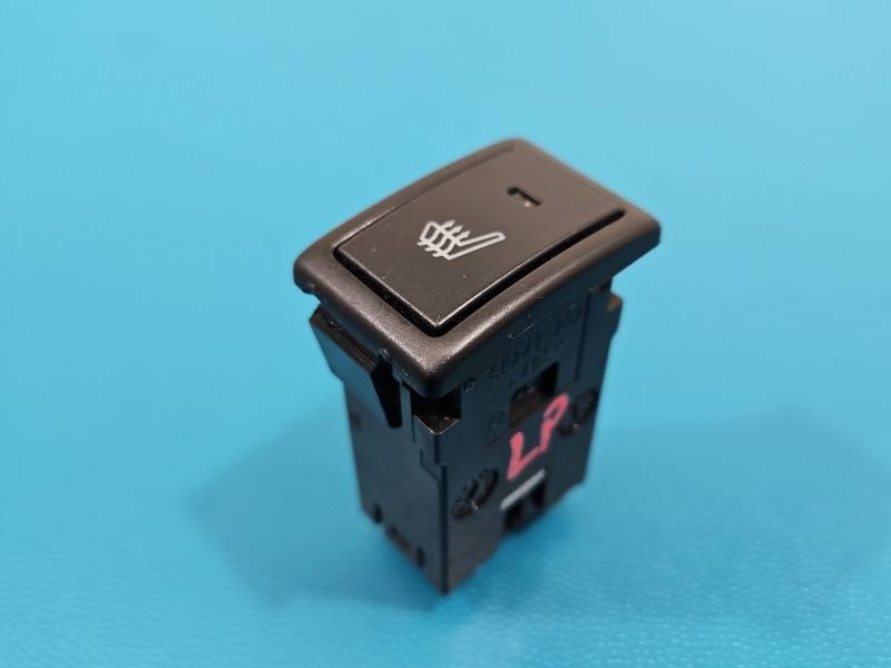 Переключатель кнопка Suzuki Swift SP241-202