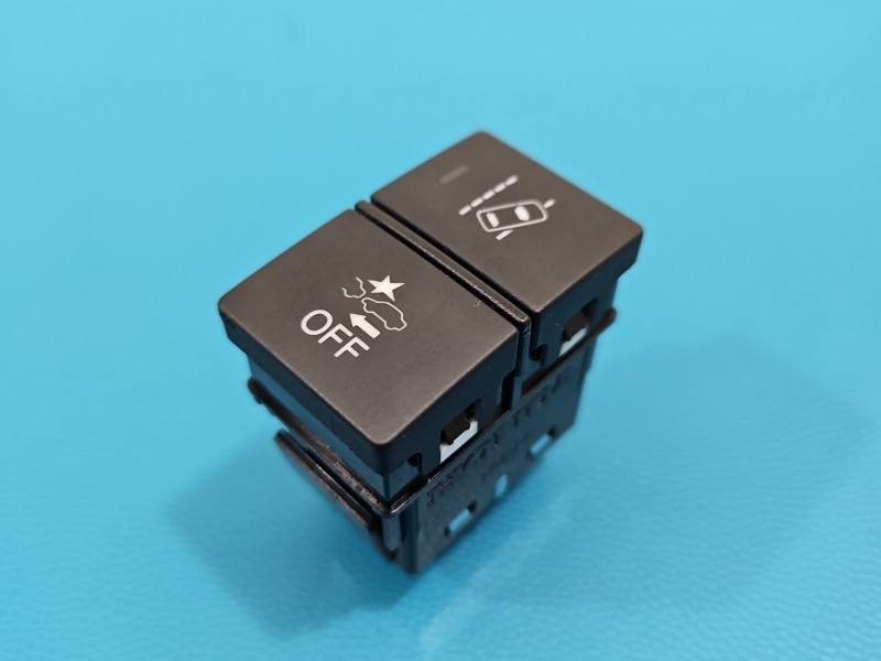 Перемикач кнопка Honda CR-V M64747
