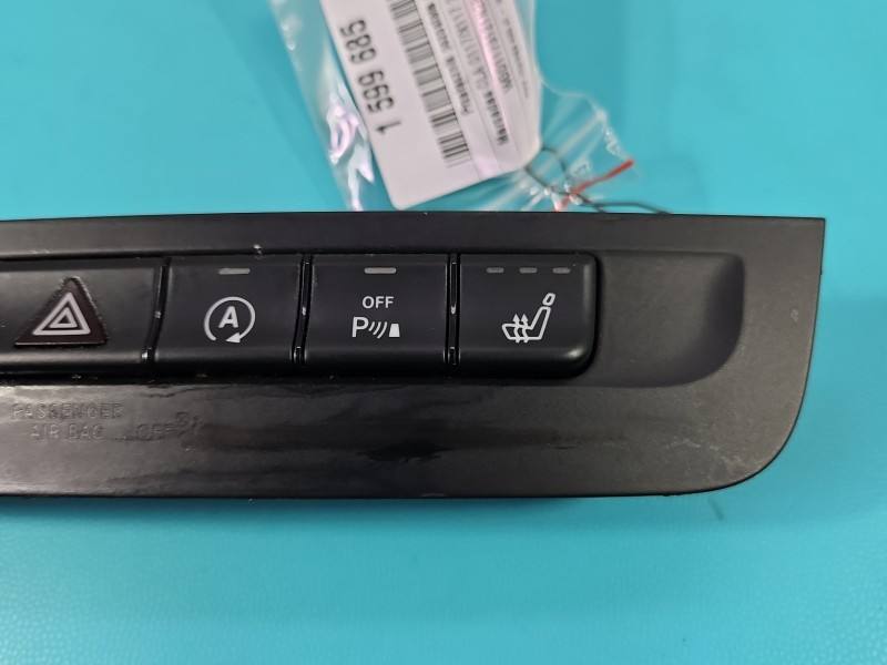 Перемикач кнопка Mercedes CLA C118 A2469053202 — фото деталі 2