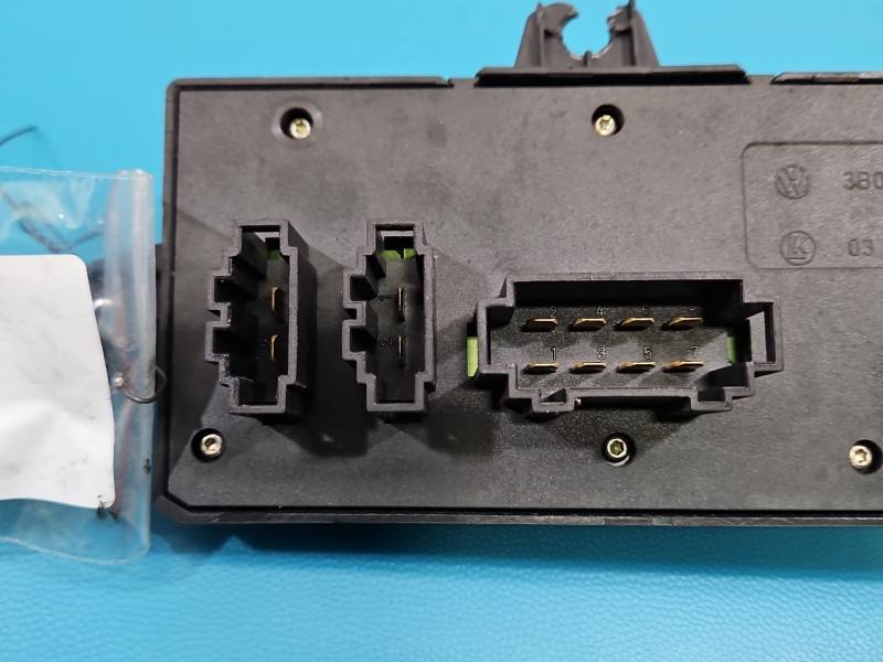 Перемикач кнопка Seat Leon 3B0959765 — фото деталі 7