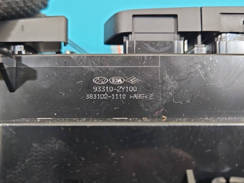 Переключатель кнопка Hyundai Ix35 93310-2Y100 — фото детали 4