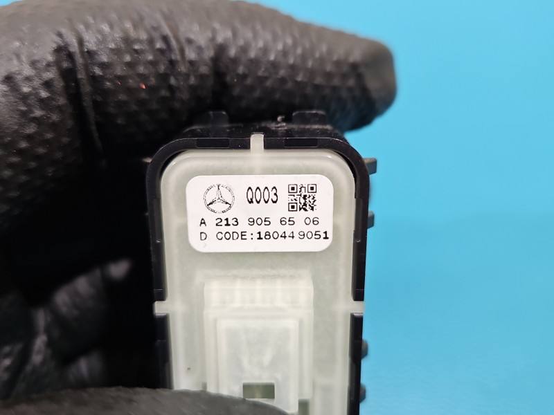 Перемикач кнопка Mercedes E W213 A2139056506 — фото деталі 6