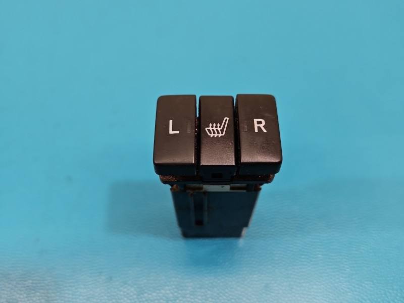 Перемикач кнопка Toyota Verso 15B088 — фото деталі 2