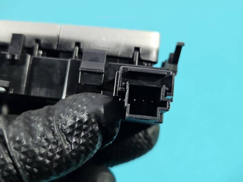Перемикач кнопка Mercedes E W213 A2139051404 — фото деталі 6