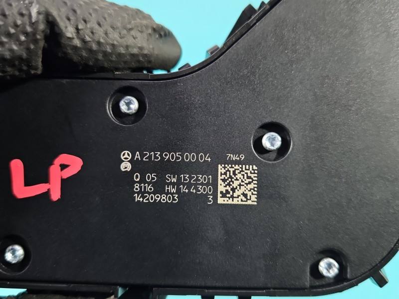 Переключатель кнопка Mercedes E W213 A2139050004 — фото детали 5