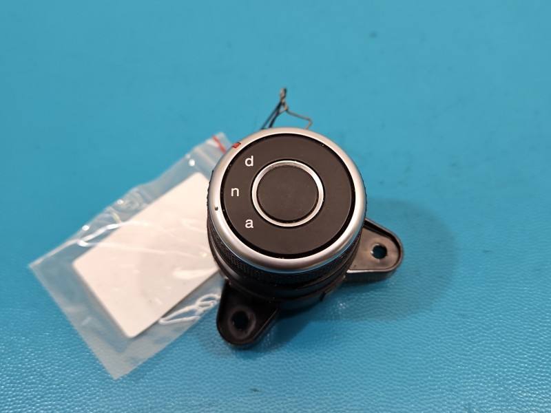Перемикач кнопка Alfa romeo Stelvio 156124699 — фото деталі 2