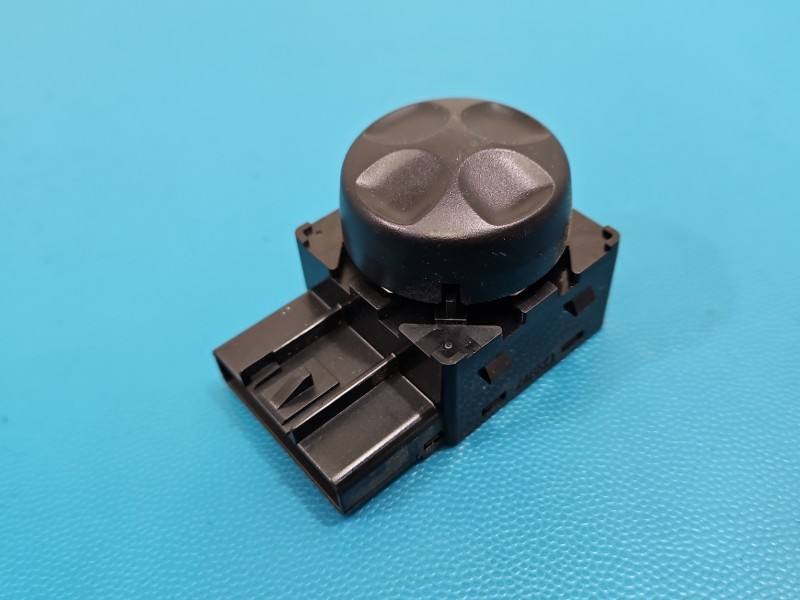 Перемикач кнопка Alfa romeo Stelvio 56046232AA