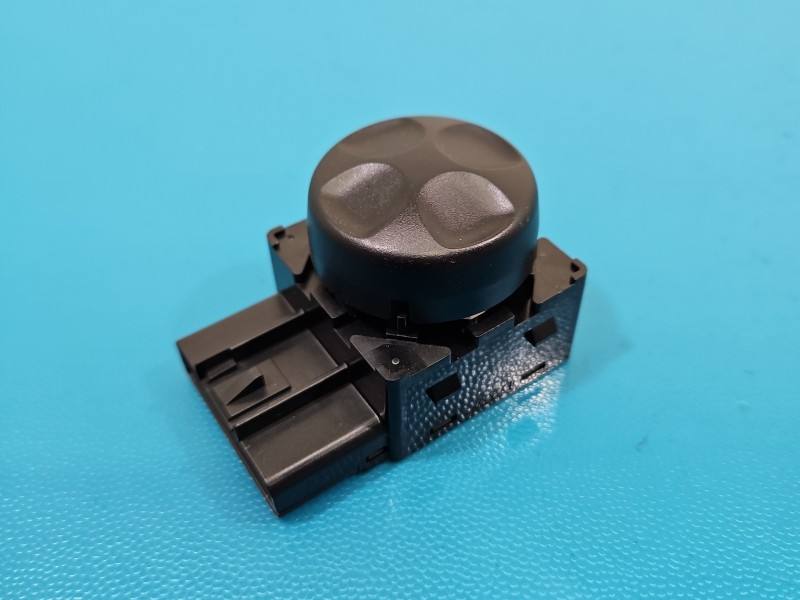 Перемикач кнопка Alfa romeo Stelvio 56046232AA