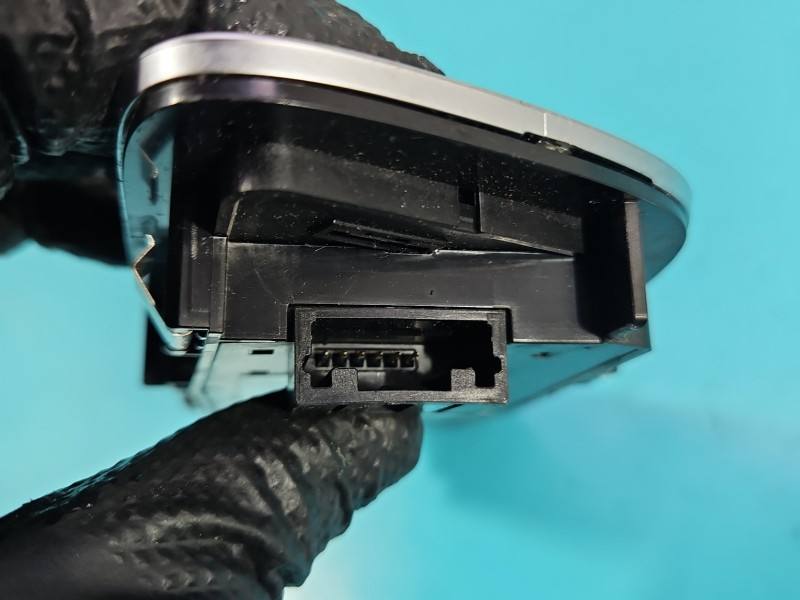 Перемикач кнопка Renault Talisman 870666932R — фото деталі 4