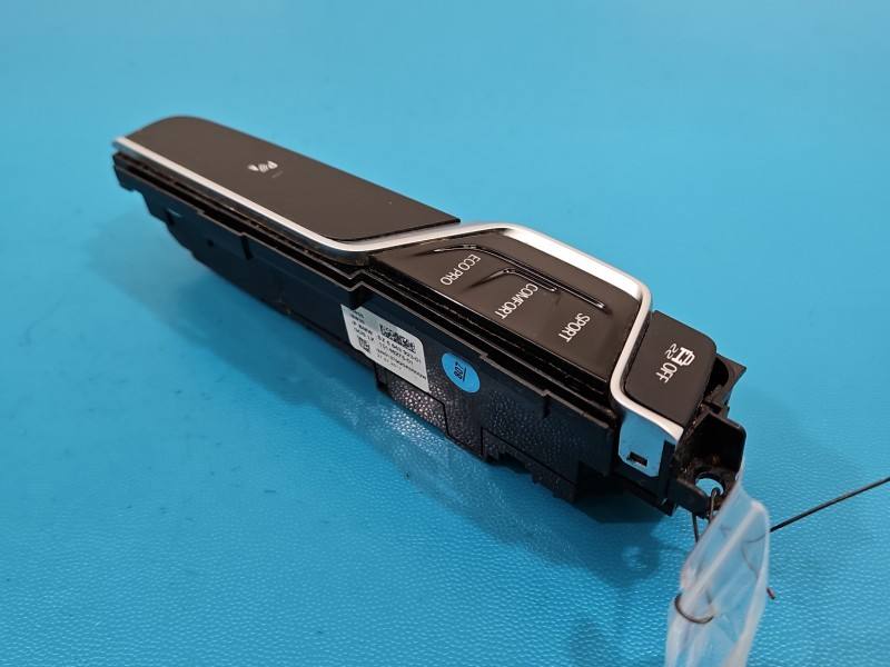Перемикач кнопка BMW 5 G30 6843923