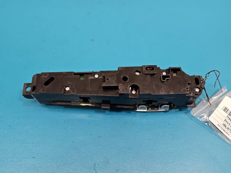 Перемикач кнопка BMW 5 G30 6843923 — фото деталі 4